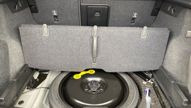 Volvo XC40 2.0 B3P Ultimate Dark 5dr Auto Petrol Estate